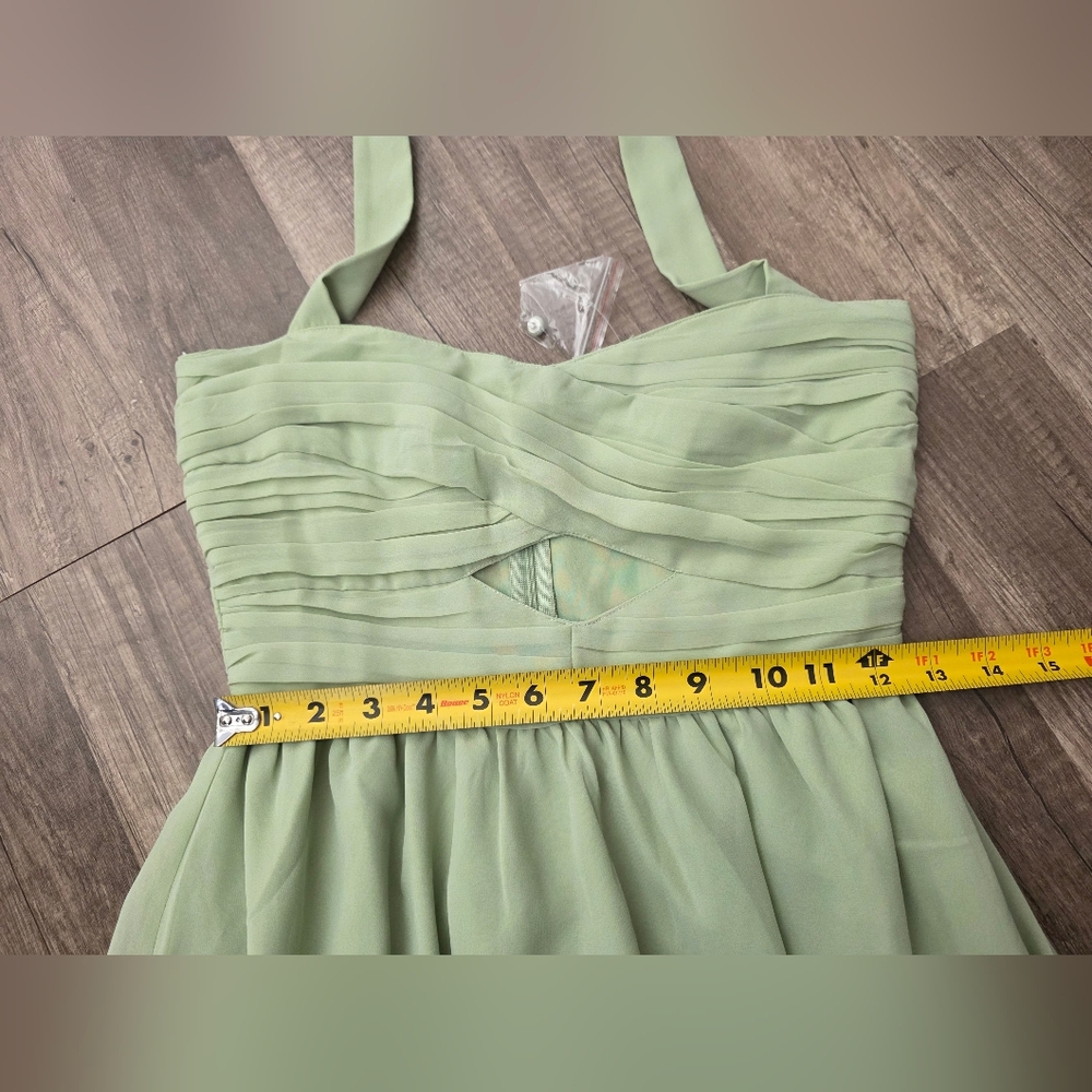ASOS DESIGN Tall ruched bodice halter tiered maxi dress Sage green Wedding Y2K - Picture 8 of 13